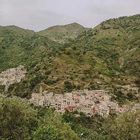 Szálloda Le Giare Itala